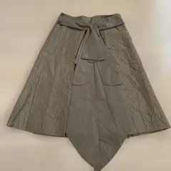 TO BE CHIC フレアスカート 38 ベージュのサムネイル