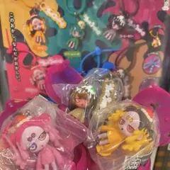 VIRUSWEETS カラフルマルチチャームイチゴプリン コーヒーゼリーラテ