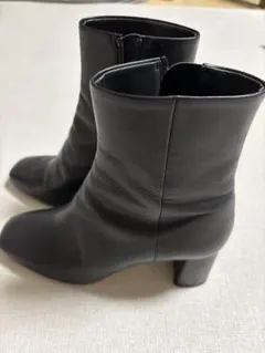 DIANA ショートブーツ ブラック 22.5cmのサムネイル