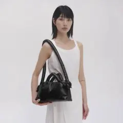 OLEND MINI ONA VEGAN LEATHER 黒 ショルダーバッグのサムネイル
