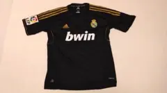 エジル ユニフォーム