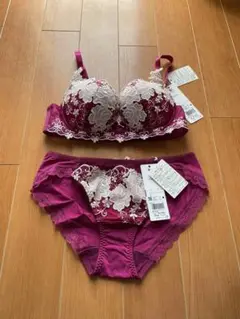未使用！wacoal（ルジェ）D70 ブラジャー、ショーツ　2点セット