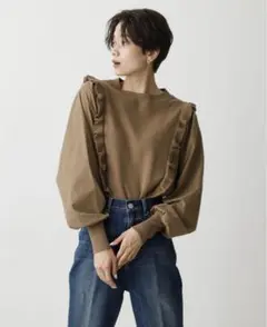 AZUL フリルニットプルオーバー