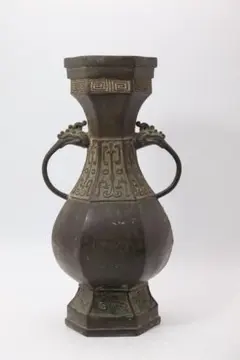 高岡銅器 青銅 饕餮文 双耳花瓶 獣耳 飾壺 骨董 伝統工芸 - メルカリ