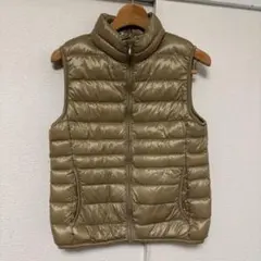 ユニクロ UNIQLO ウルトラライトダウンベストMレディース　ポーチ欠損