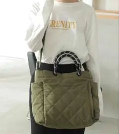 カーキ　キルティング 2WAYショルダーバッグ　美品