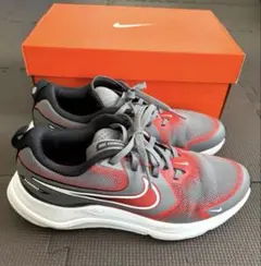 NIKE コスミックランナー　23.5㌢