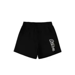 ブラックショートパンツ