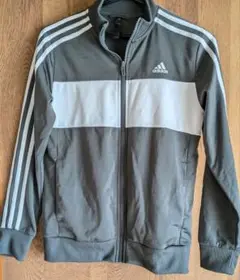 【早い者勝ち】adidas グレー ホワイト ジャージ 150cm
