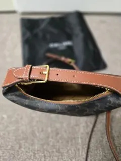 ショルダーバッグ