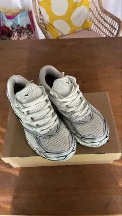 Mizuno Wave Prophecy スニーカー ホワイト シルバーのサムネイル