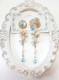 アンティークボタン flowerレジン ロングチャーム ピアスorイヤリング