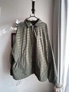 オリーブグリーン ナイロンジャケット