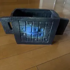 持ち手付き四角形陶器花瓶