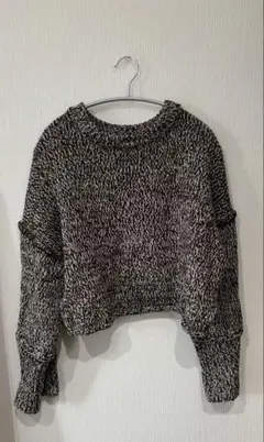 クロップド丈ニットセーター 黒白混合