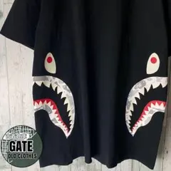 【※美品】アベイシングエイプ★シャークデザイン tシャツ XL 袖刺繍ロゴ 黒
