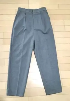 スラックス パンツ　センタープレスパンツ ☆新品未使用