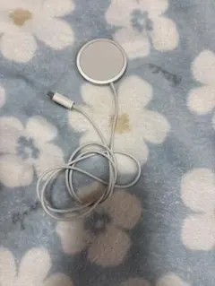 純正MagSafeワイヤレス充電器 USB-C ホワイト