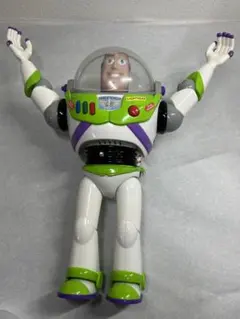 バズ・ライトイヤー アクションフィギュア