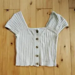 ベージュ　ニットトップス　アルシーヴのサムネイル