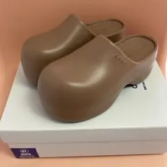 LOEWE サンダル ペールイエロー サイズ42 - メルカリ