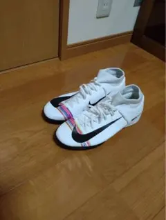 廃盤レアモデル　NIKE ナイキ　フットボール　フットサルシューズ NIKE - NIKEフットサルシューズ♪の通販 by beni's shop