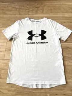 【値下中！UNDER ARMOUR 】ロゴ入り Tシャツ(160㎝)