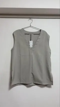 新品【 GeeRA ジーラ 】 ベージュ　ジレ　ベスト