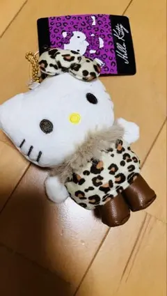 新品サンリオハローキティレオパードマスコットキーホルダー