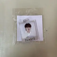 TREASURE ジュンギュ アクキー キーホルダー カプセルトイ