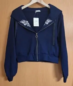【新品】アクシーズファム　刺繍ビジューショートパーカー　お花　フラワー　紺