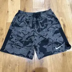 Nike 幾何学模様 ショートパンツ