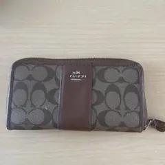 COACH シグネチャー ラウンドファスナー 長財布 ブラウンのサムネイル