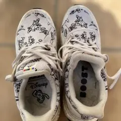 adidas ディズニーコラボスニーカー グーフィ23.5cm