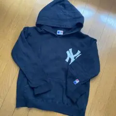 ニューヨーク・ヤンキース パーカー 黒　子供服130cm