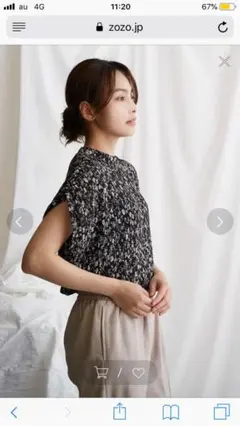 プリーツ花柄シフォンブラウスのサムネイル