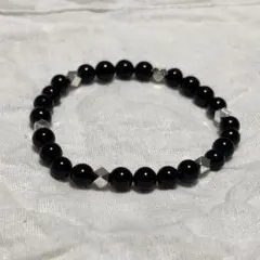 ブラックシェルパール×メタルブレスレット｜シンプル上品・モノトーン・大人アクセ