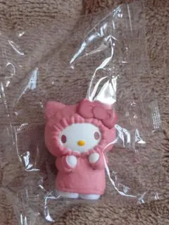 サンリオキャラクターズ　むぎゅぎゅ!パーカーフィギュア　ハローキティ①