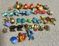 ポケモン フィギュア 当時物 大量まとめ売り （リザードン・ルカリオ他）