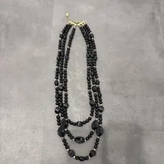 UOVO ブラックビーズ　3連ネックレス　即購入OK❣️