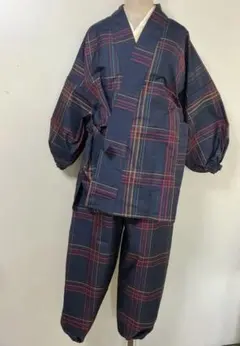 大島紬のお着物から　甚ネイビーとレッドのチェック柄単仕立ての作務衣