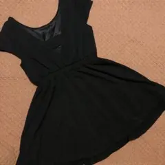 最終値下げ ツインルーム TWNROOM ペプラムトップス ミニワンピース 黒のサムネイル