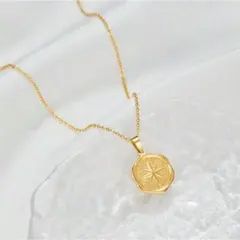 新品 ステンレス製 ゴールド 星のペンダント ネックレス