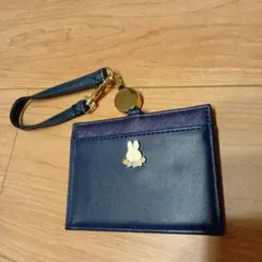 ミッフィーパスケースリール付き