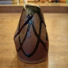 陶器製、一輪挿し？