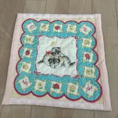 子猫のキルト♡ ハンドメイド タペストリー・マットのサムネイル