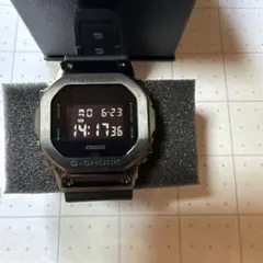 メタルカバード GM-5600B-1JF メンズ ブラック