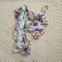 JILL STUART 花柄セパレート水着3点セット(7号)