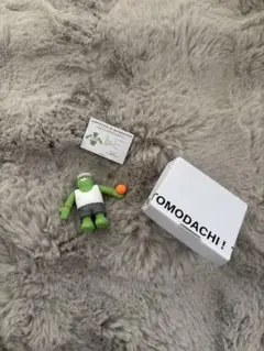 トモダチ フィギュア 緑色 約10cm