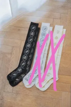 【新品】青木美沙子　しまむら　花柄オーバーニーソックス　黒のサムネイル